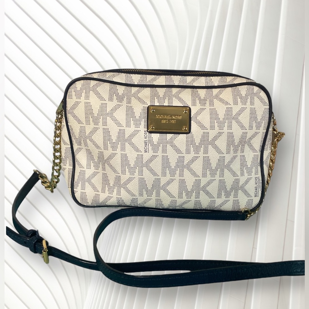 Michael Kors Jet Set Large East West Crossbody Handbag